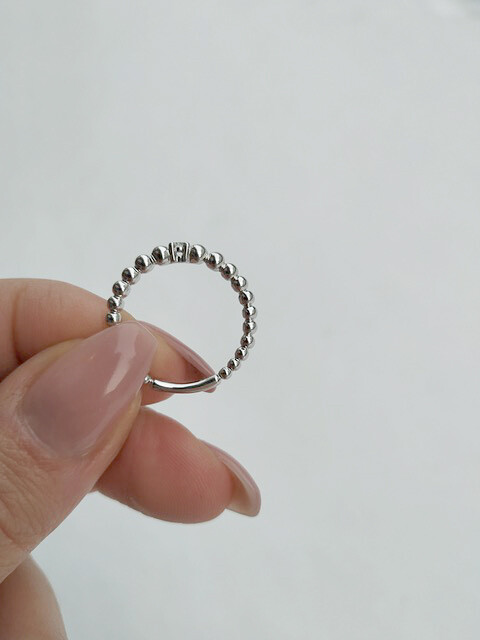 bella luce Kügelchen Ring Pallina Weißgold EH4504 Detail