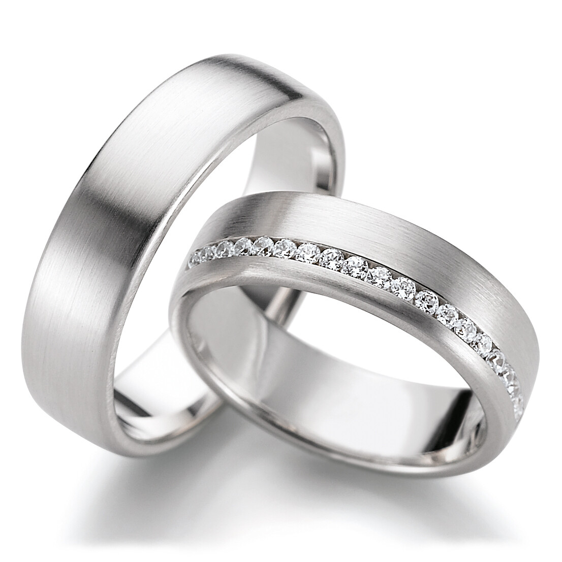 Gerstner Trauringe Platin 4/20209 mit mehreren Diamanten