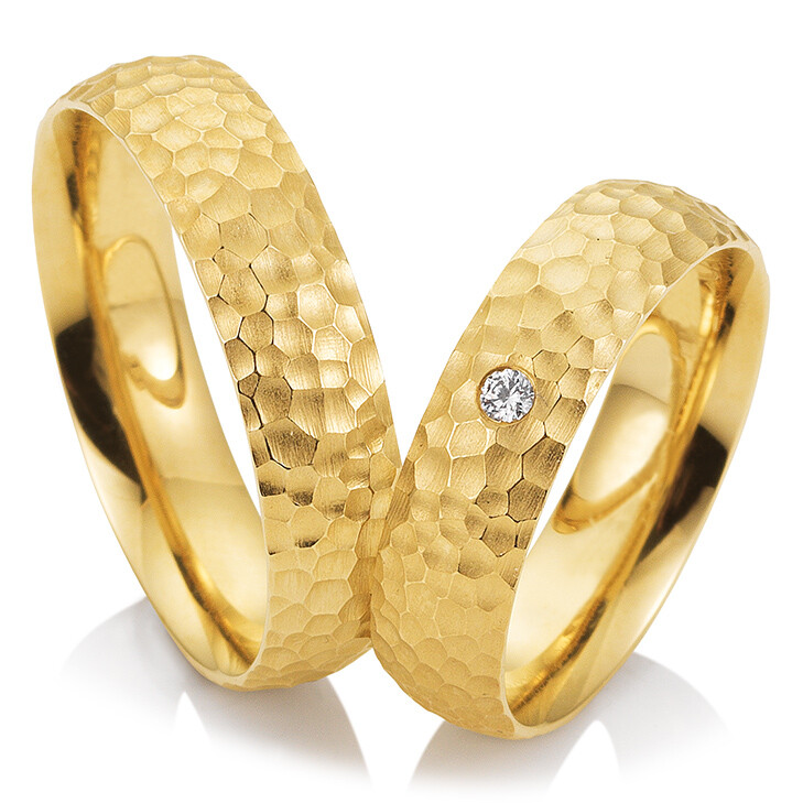 Trauringe Gelbgold Joy Breuning 48/04503 & 48/04504 Hammerschlagoptik